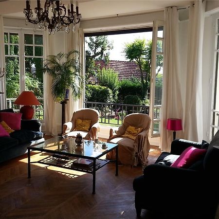 Chambres D'Hotes Les Francieres Виерзон Екстериор снимка