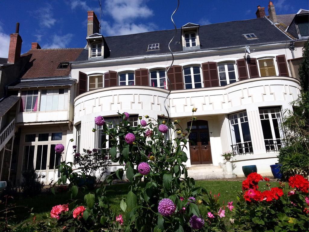 Chambres D'Hotes Les Francieres Виерзон Екстериор снимка